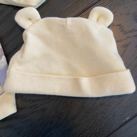 Disney Winnie the Pooh Baby Cream Outfit - Picture 6 of 7